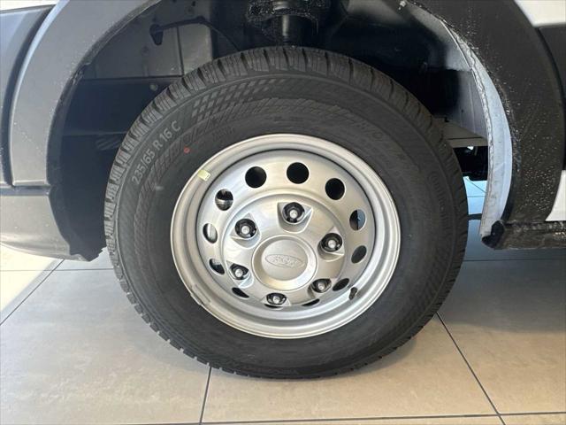 Photo of 2025 Oxford White Ford Transit-250