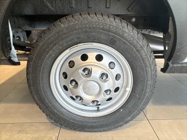 Photo of 2025 Oxford White Ford Transit-250