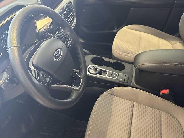 Photo of 2021 Carbonized Gray Metallic Ford Escape