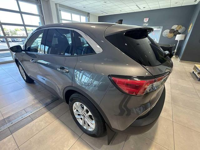Photo of 2021 Carbonized Gray Metallic Ford Escape