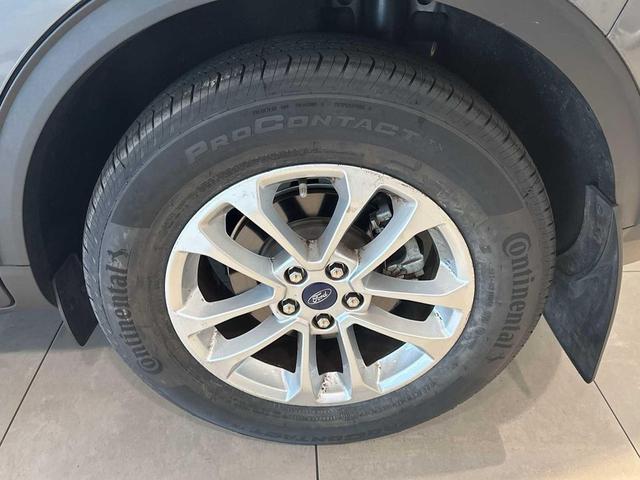 Photo of 2021 Carbonized Gray Metallic Ford Escape