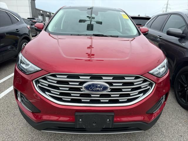 Photo of 2022 Star White Metallic Tri-Coat Ford Edge
