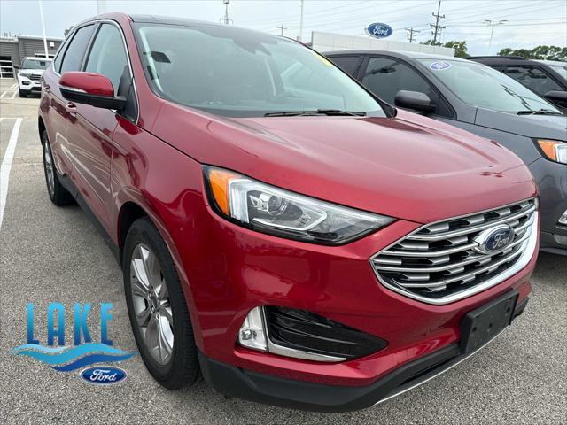 Photo of 2022 Star White Metallic Tri-Coat Ford Edge