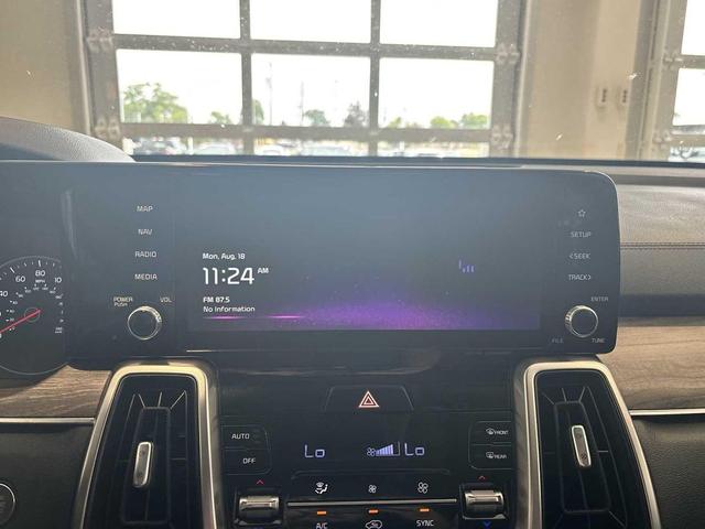 Photo of 2023 Wolf Gray Kia Sorento