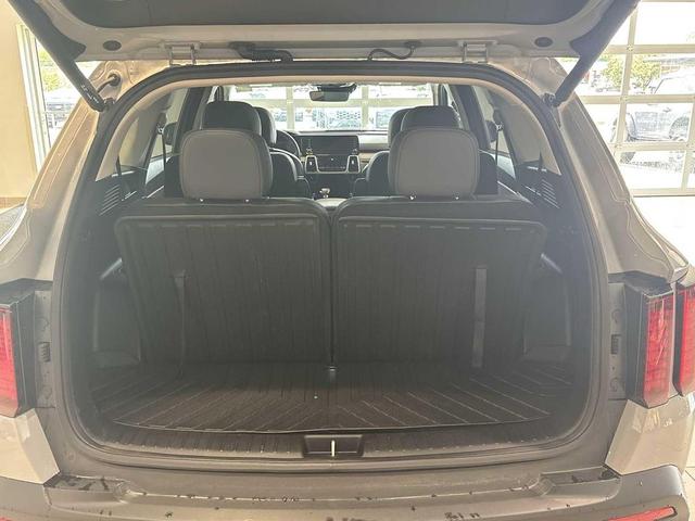 Photo of 2023 Wolf Gray Kia Sorento