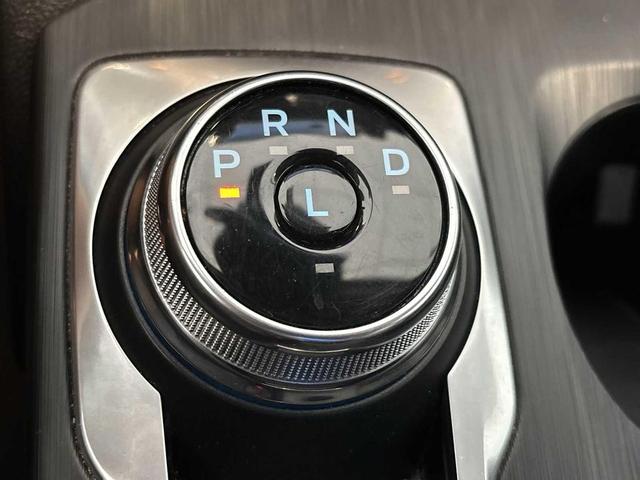 Photo of 2023 Iconic Silver Metallic Ford Escape