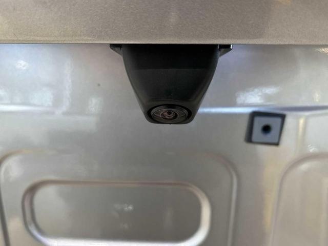 Photo of 2023 Iconic Silver Metallic Ford Escape