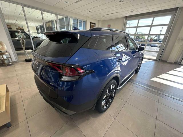Photo of 2023 Sapphire Blue Kia Sportage
