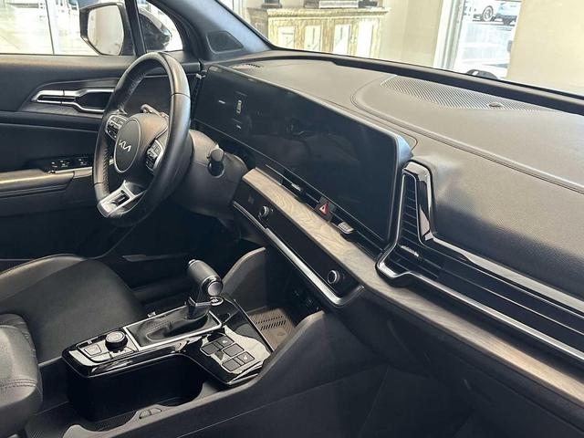 Photo of 2023 Sapphire Blue Kia Sportage