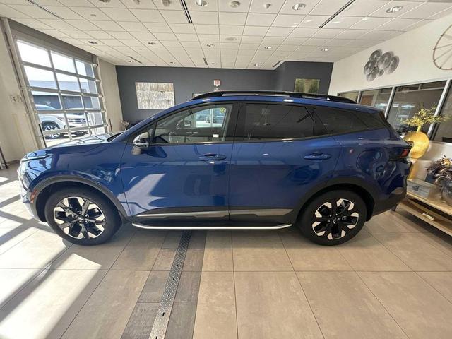 Photo of 2023 Sapphire Blue Kia Sportage