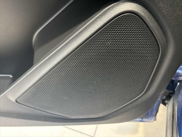 Photo of 2023 blue Ford Explorer