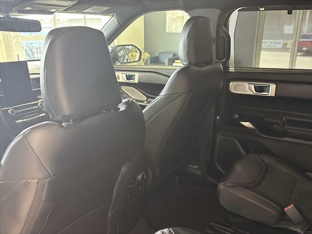 Photo of 2023 blue Ford Explorer