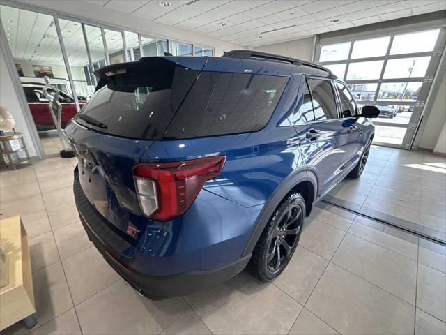 Photo of 2023 blue Ford Explorer