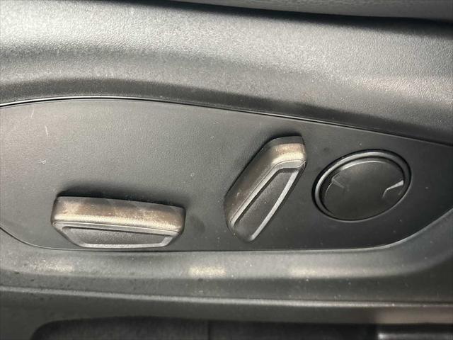 Photo of 2023 blue Ford Explorer