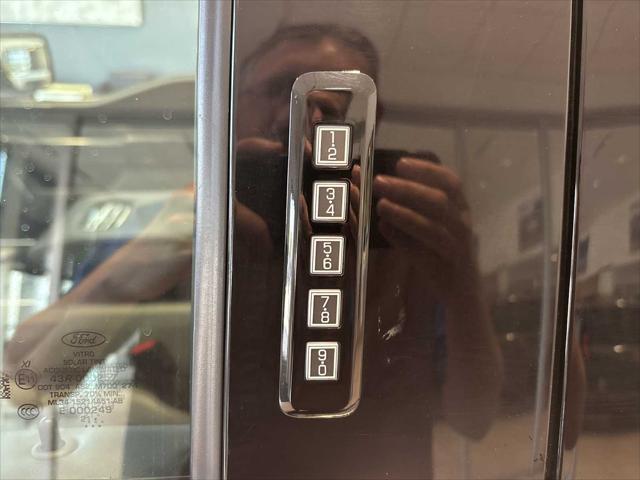Photo of 2022 Agate Black Metallic Ford F-150