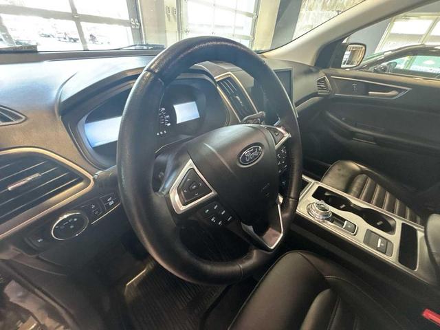 Photo of 2024 Forged Green Metallic Ford Edge