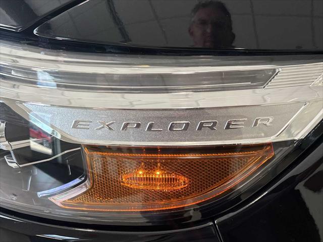 Photo of 2023 Agate Black Metallic Ford Explorer