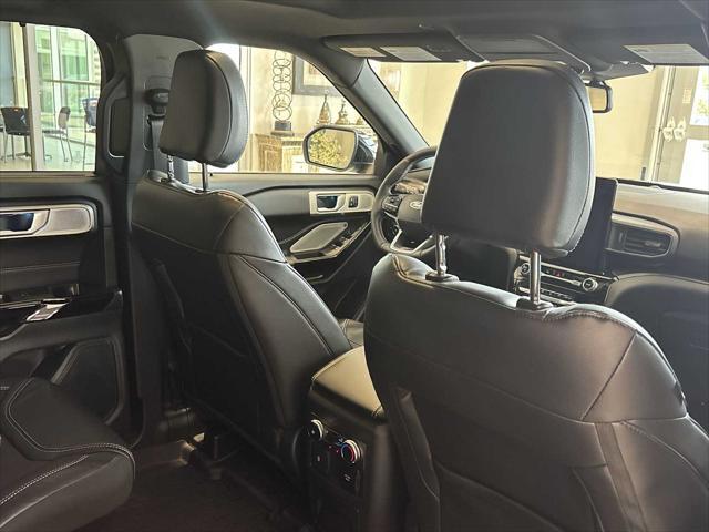 Photo of 2023 Agate Black Metallic Ford Explorer