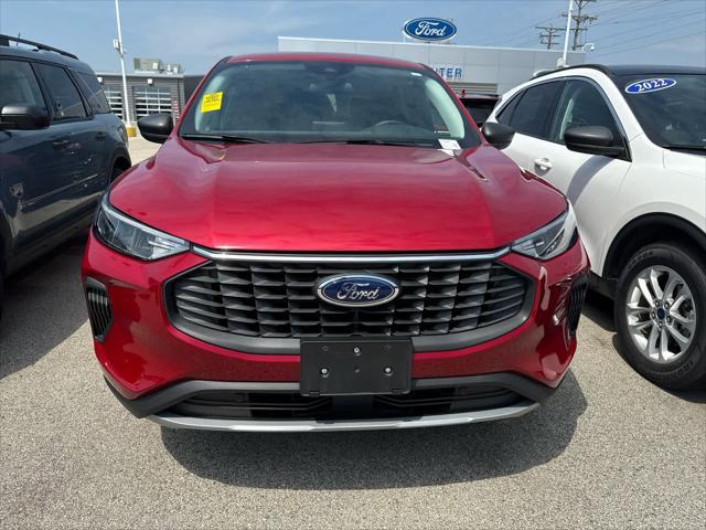 Photo of 2023 Rapid Red Metallic Tinted Clearcoat Ford Escape