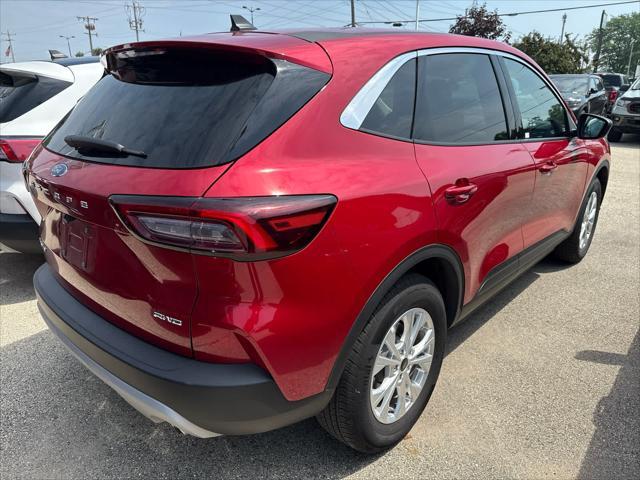 Photo of 2023 Rapid Red Metallic Tinted Clearcoat Ford Escape