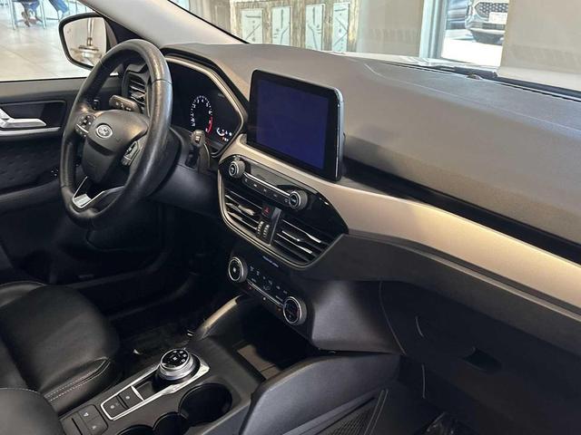 Photo of 2020 Oxford White Ford Escape