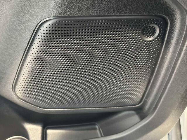 Photo of 2020 Oxford White Ford Escape
