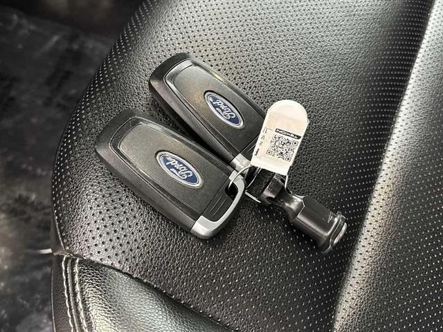 Photo of 2020 Oxford White Ford Escape