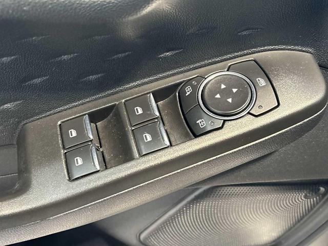 Photo of 2020 Oxford White Ford Escape