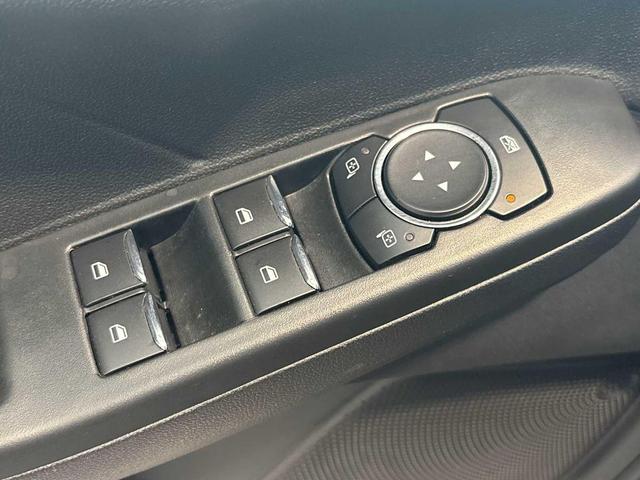 Photo of 2022 Agate Black Metallic Ford Escape