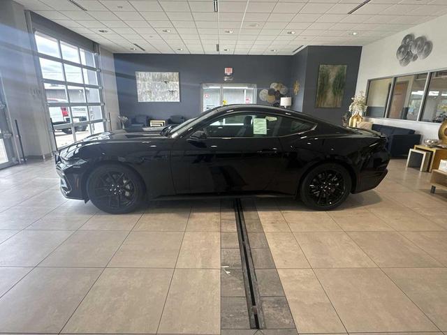 Photo of 2025 Shadow Black Ford Mustang