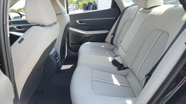 Photo of 2025 Carbon Blue Hyundai SONATA Hybrid
