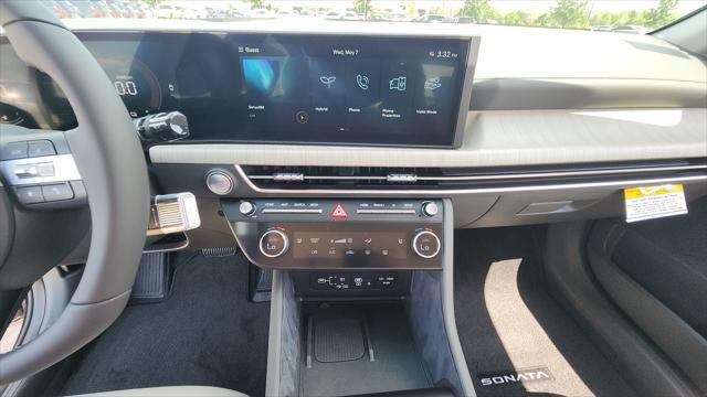 Photo of 2025 Carbon Blue Hyundai SONATA Hybrid