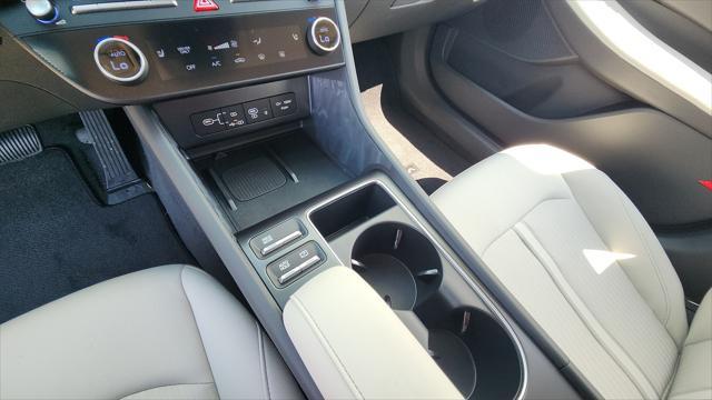 Photo of 2025 Carbon Blue Hyundai SONATA Hybrid