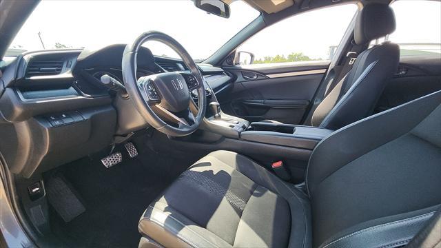 Photo of 2020 Sonic Gray Pearl Honda Civic