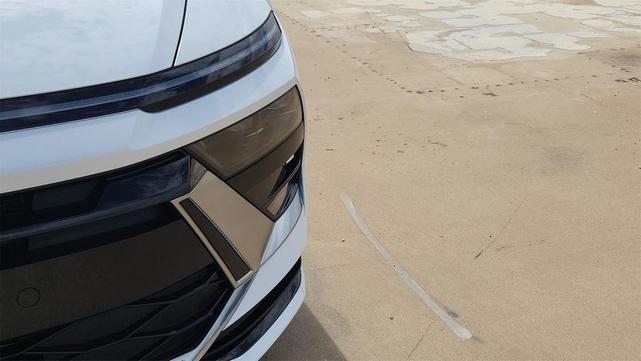 Photo of 2025 Serenity White Hyundai SONATA