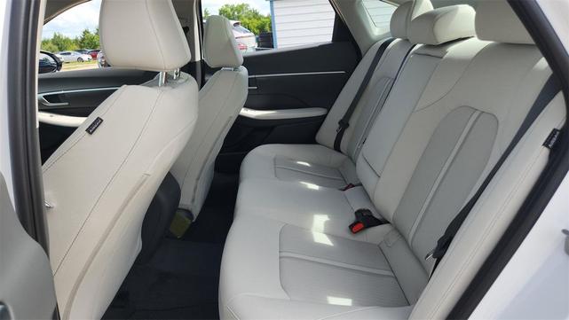 Photo of 2025 Serenity White Hyundai SONATA
