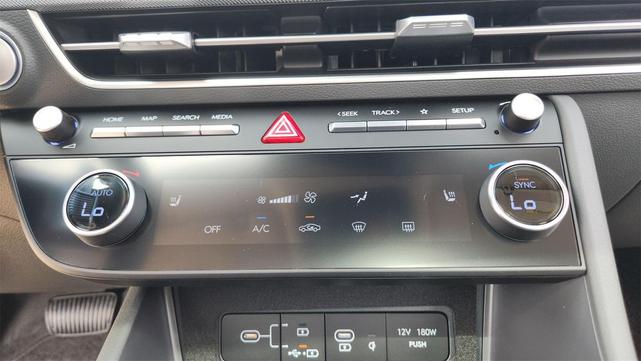 Photo of 2025 Serenity White Hyundai SONATA