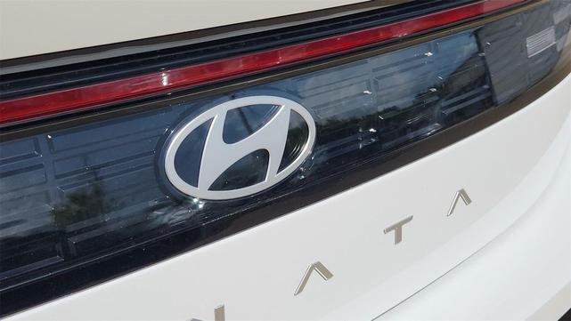 Photo of 2025 Serenity White Hyundai SONATA