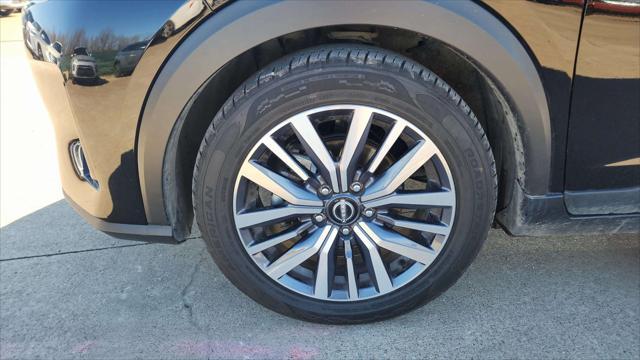 Photo of 2024 Super Black Nissan Kicks