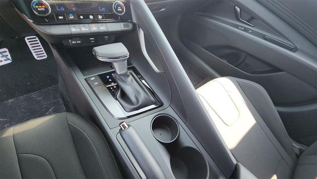 Photo of 2025 Ultimate Red Hyundai ELANTRA