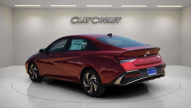 Photo of 2025 Ultimate Red Hyundai ELANTRA