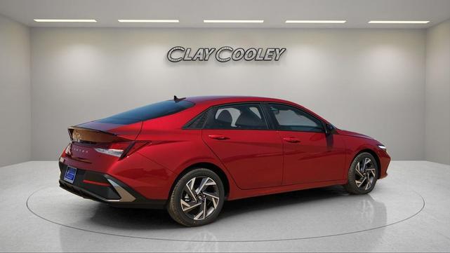 Photo of 2025 Ultimate Red Hyundai ELANTRA