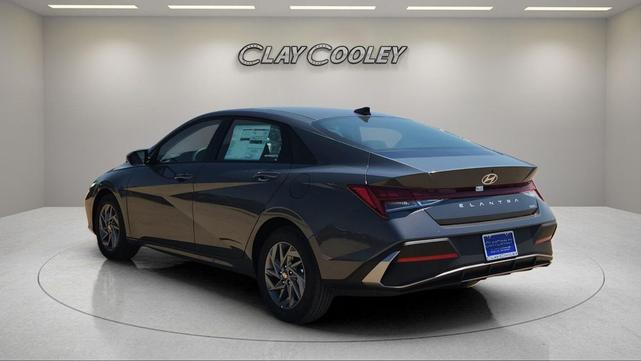 Photo of 2025 Ecotronic Gray Hyundai ELANTRA HEV
