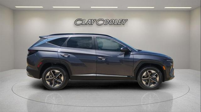 Photo of 2025 Titan Gray Hyundai TUCSON Hybrid