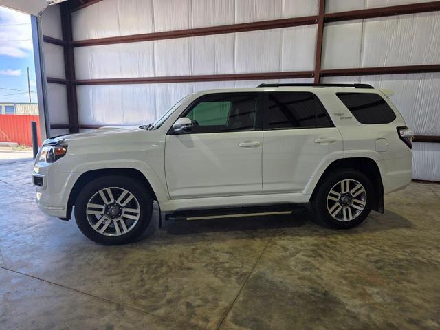 Photo of 2022 White Toyota 4Runner