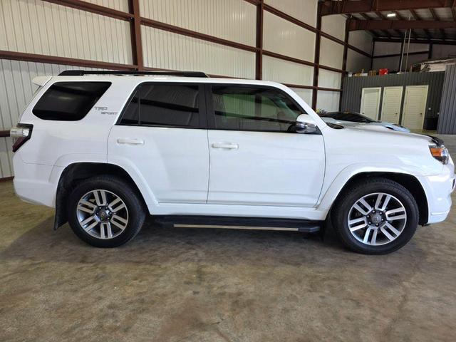 Photo of 2022 White Toyota 4Runner