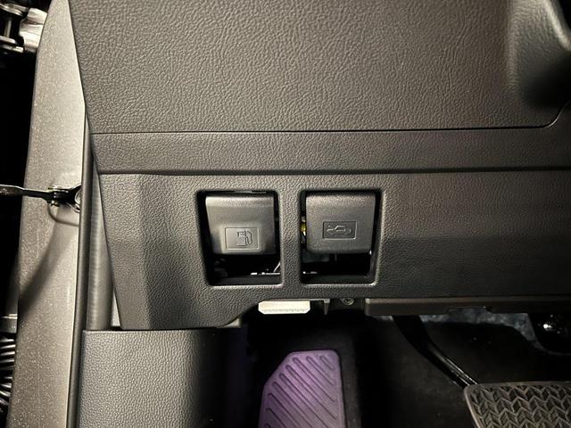 Photo of 2025 Atomic Silver Lexus GX 550
