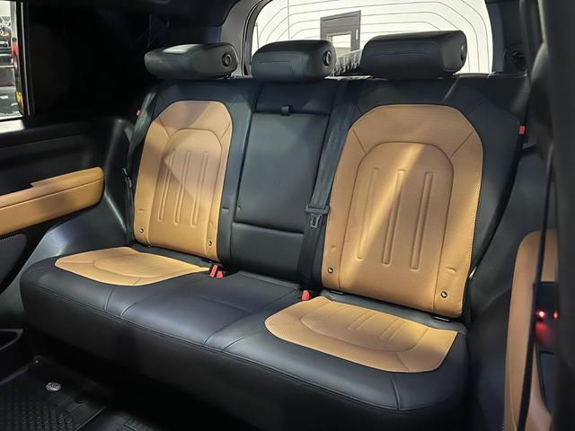 Photo of 2023 UP Land Rover Defender
