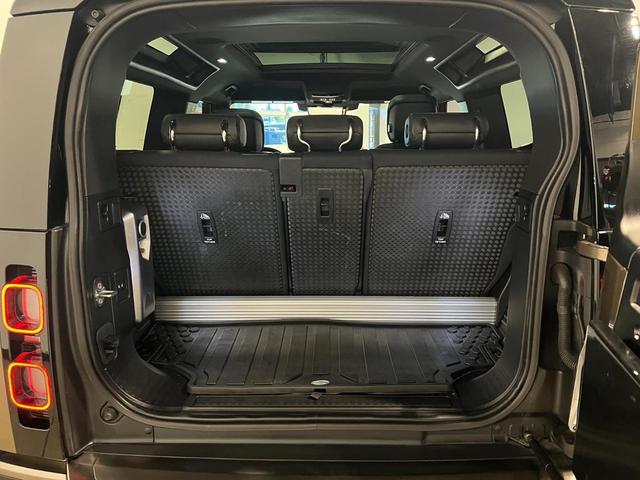 Photo of 2023 UP Land Rover Defender