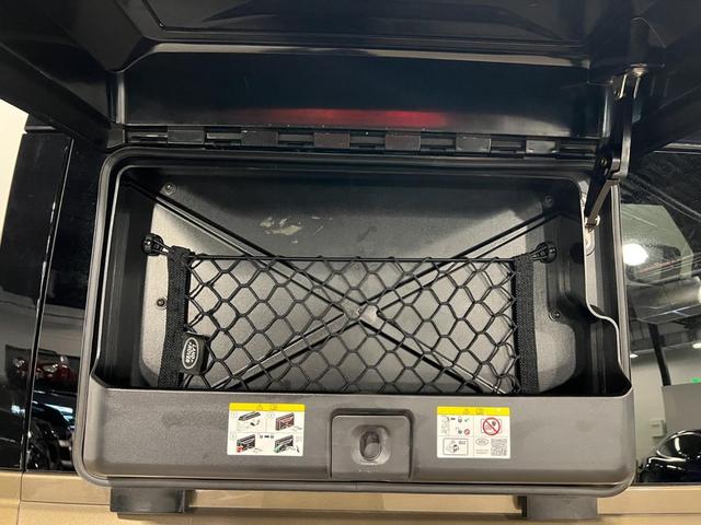Photo of 2023 UP Land Rover Defender